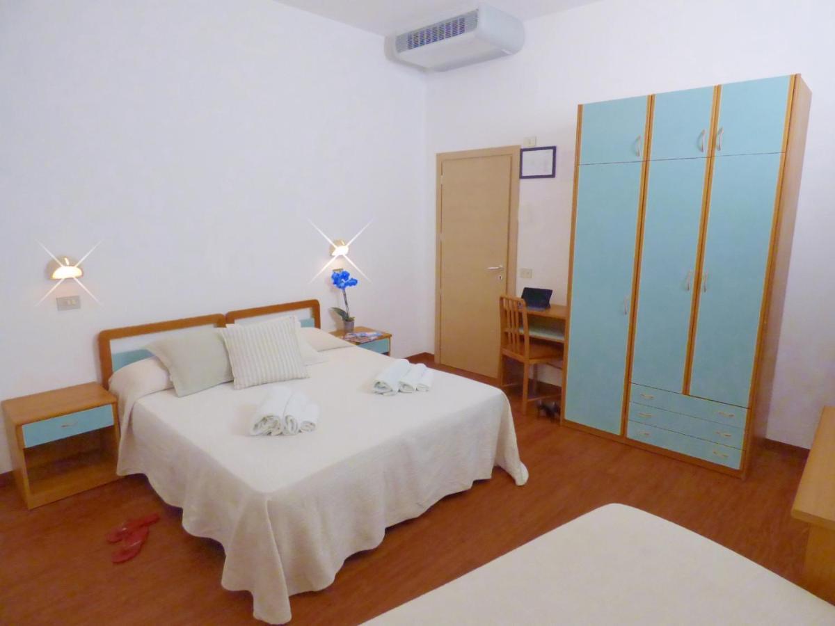 Hotel Merano Misano Adriatico Buitenkant foto