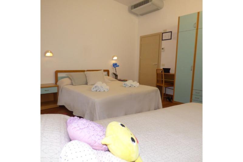 Hotel Merano Misano Adriatico Buitenkant foto